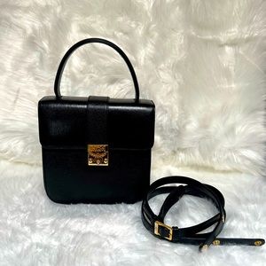 💯 Authentic MCM bag with removable strap - Preloved